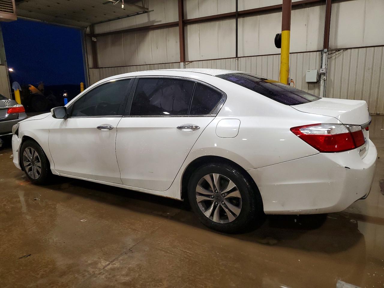 2013 HONDA ACCORD LX photo 2