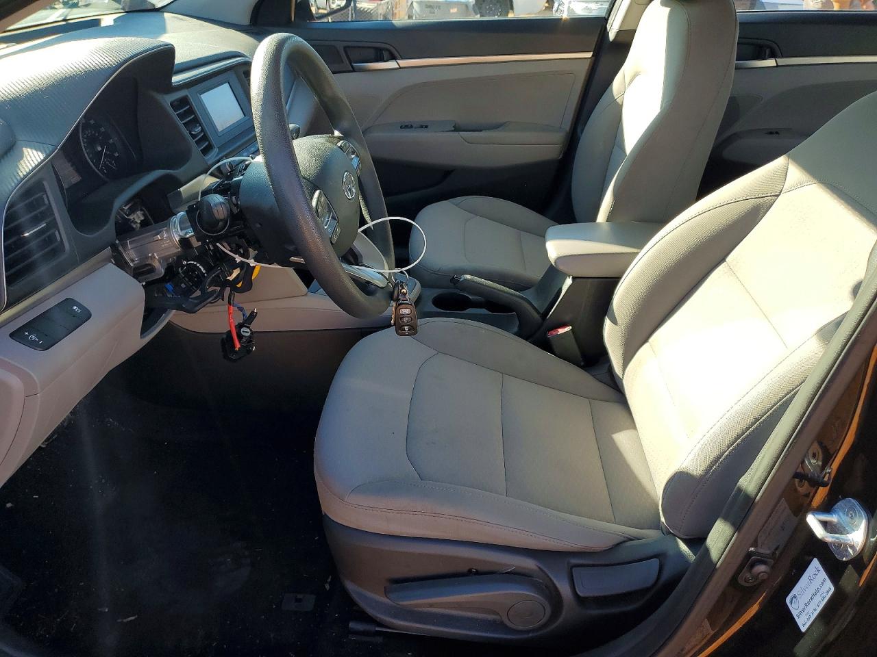 2019 HYUNDAI ELANTRA SE photo 7