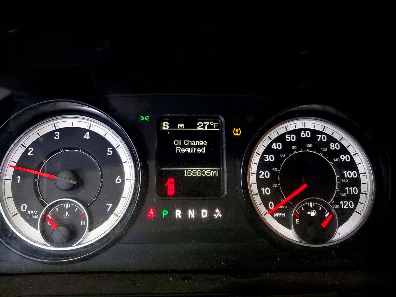 2016 RAM 1500 SLT photo 9