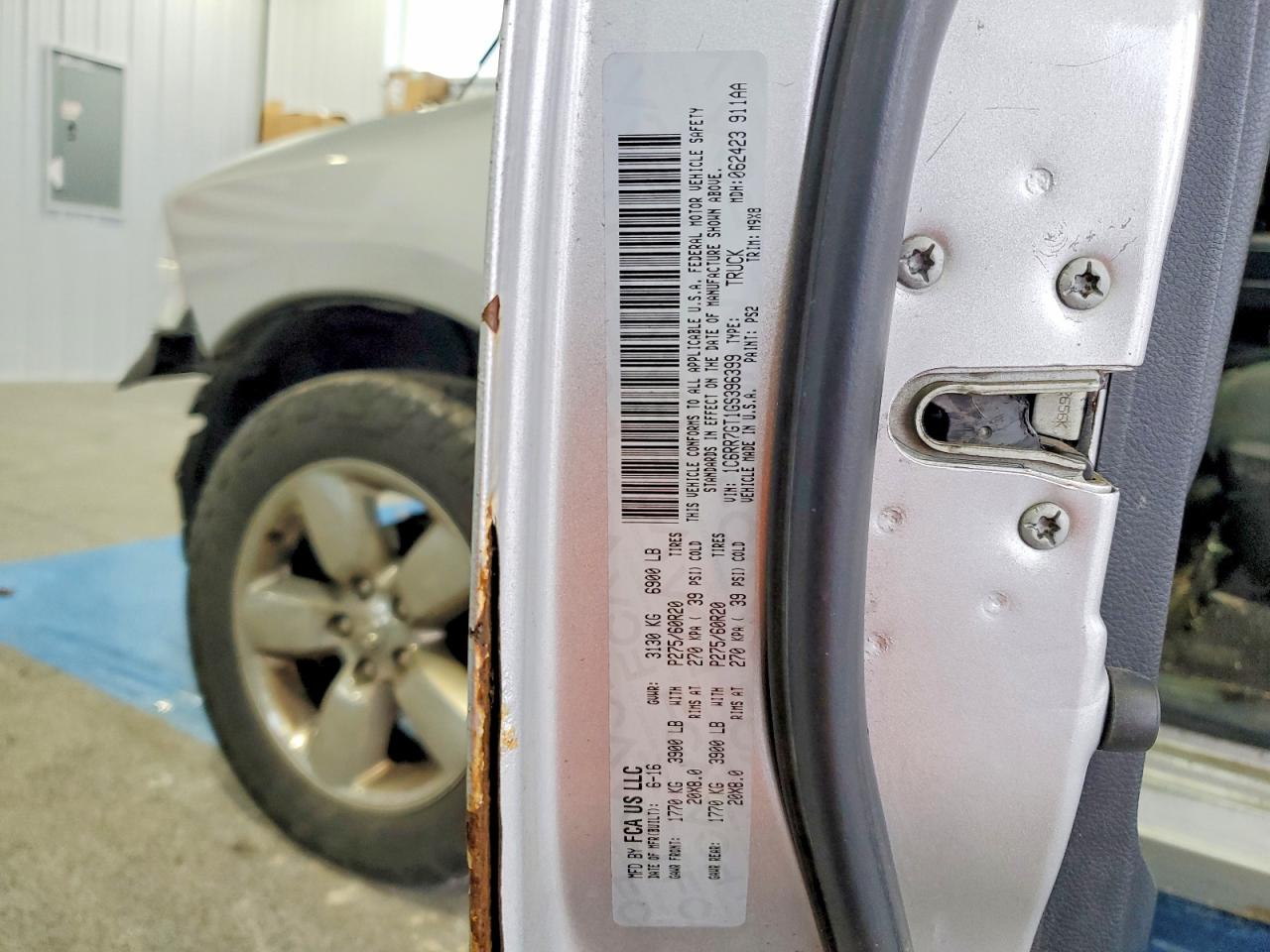 2016 RAM 1500 SLT photo 12