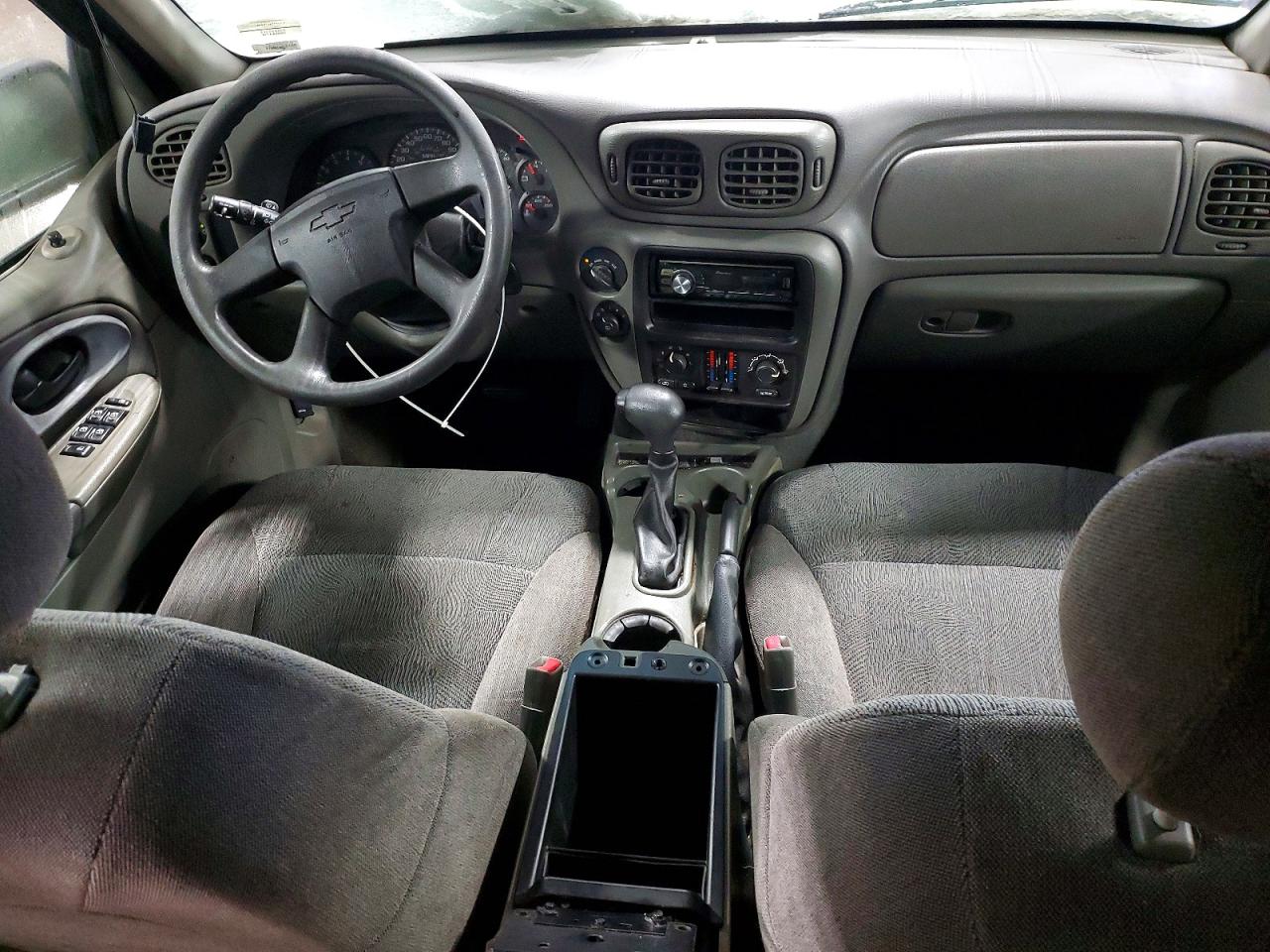 2004 CHEVROLET TRAILBLAZER LS photo 8