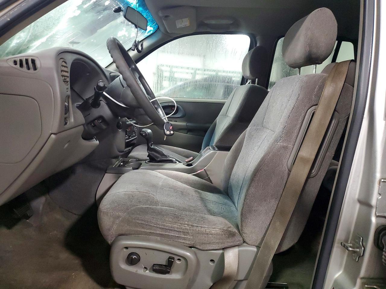 2004 CHEVROLET TRAILBLAZER LS photo 7