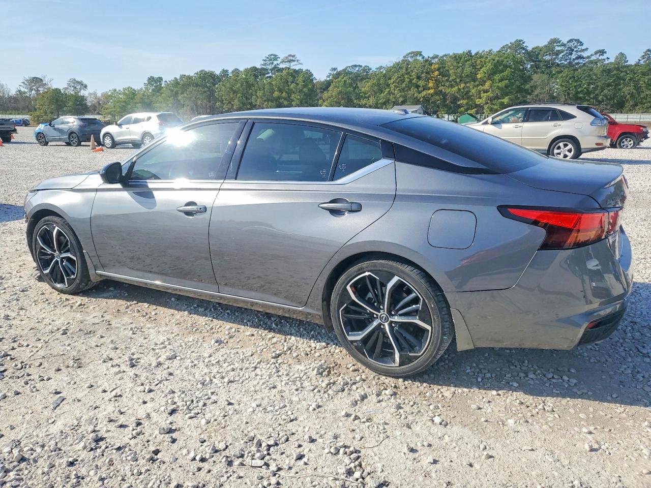 2024 NISSAN ALTIMA SR photo 2