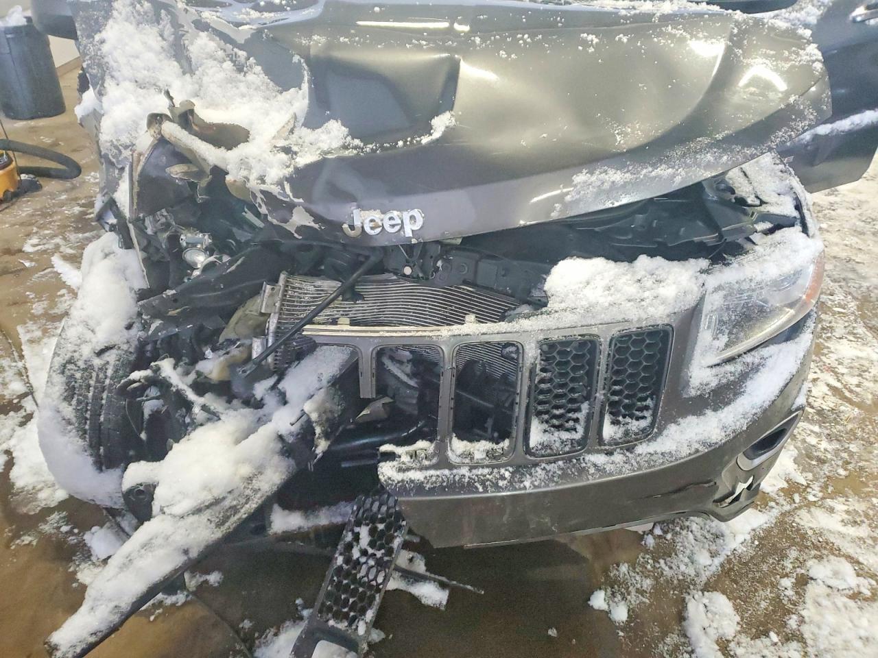 2014 JEEP GRAND CHEROKEE LAREDO photo 45