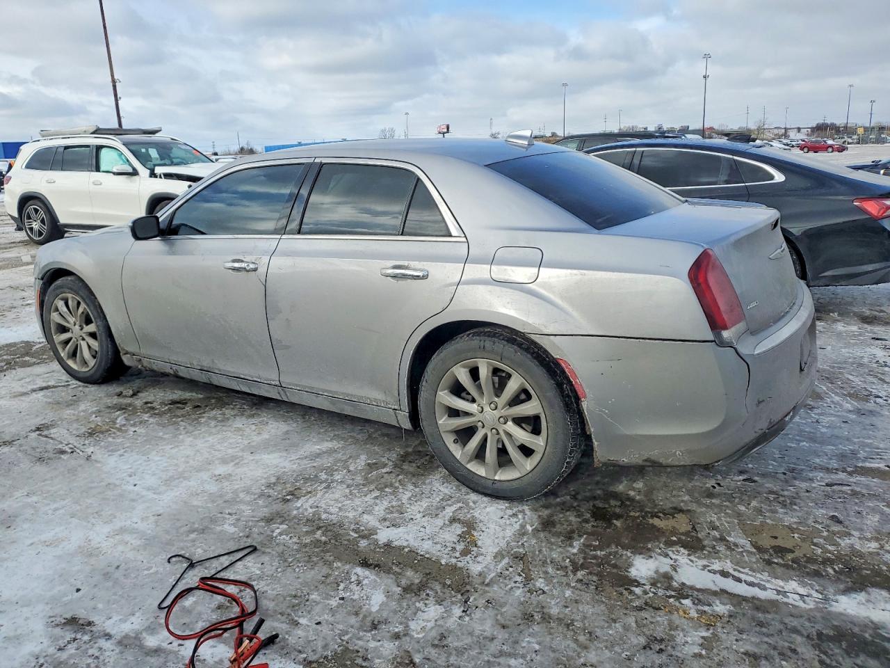 2018 CHRYSLER 300 LIMITED photo 2