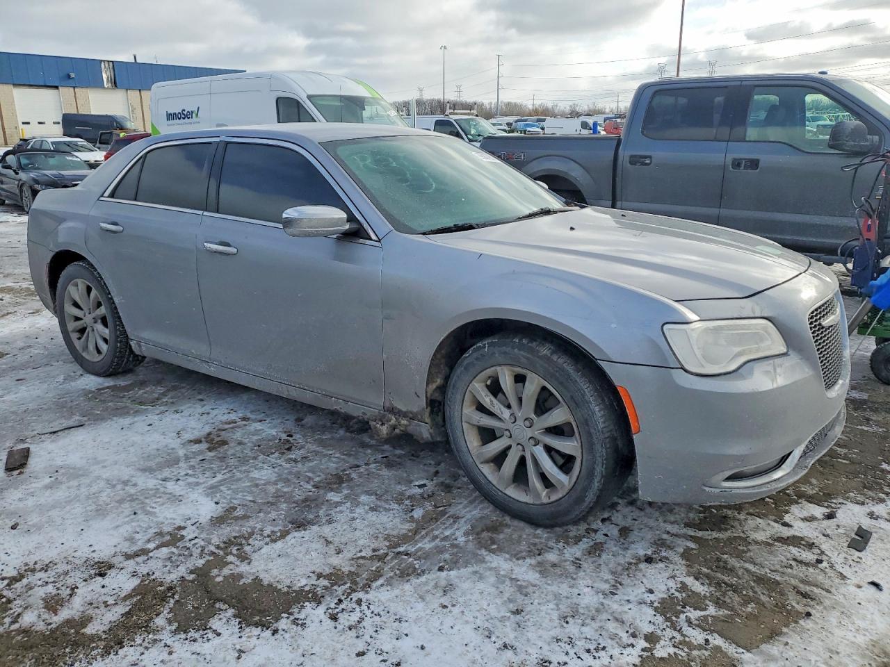 2018 CHRYSLER 300 LIMITED photo 4