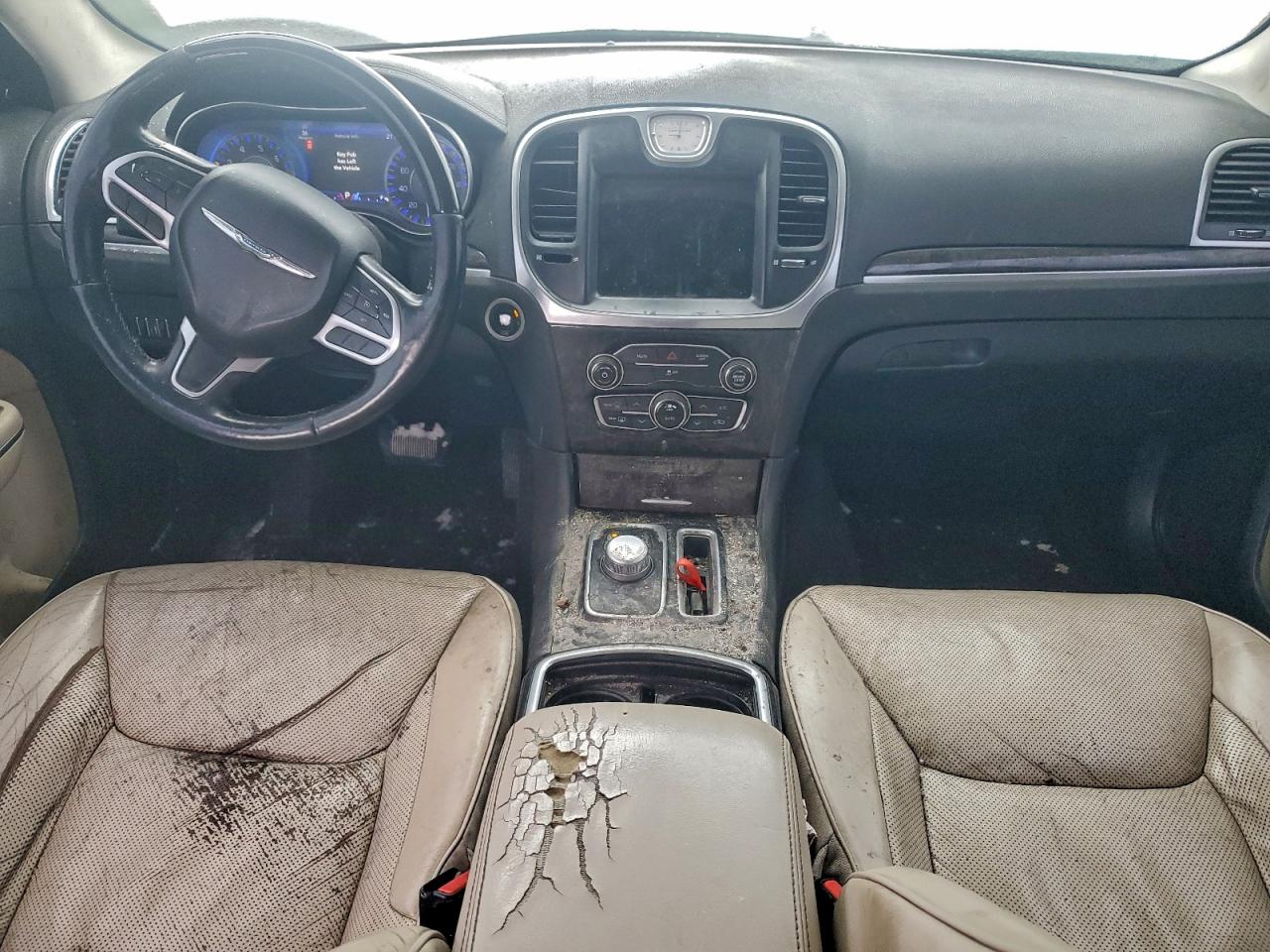2018 CHRYSLER 300 LIMITED photo 8