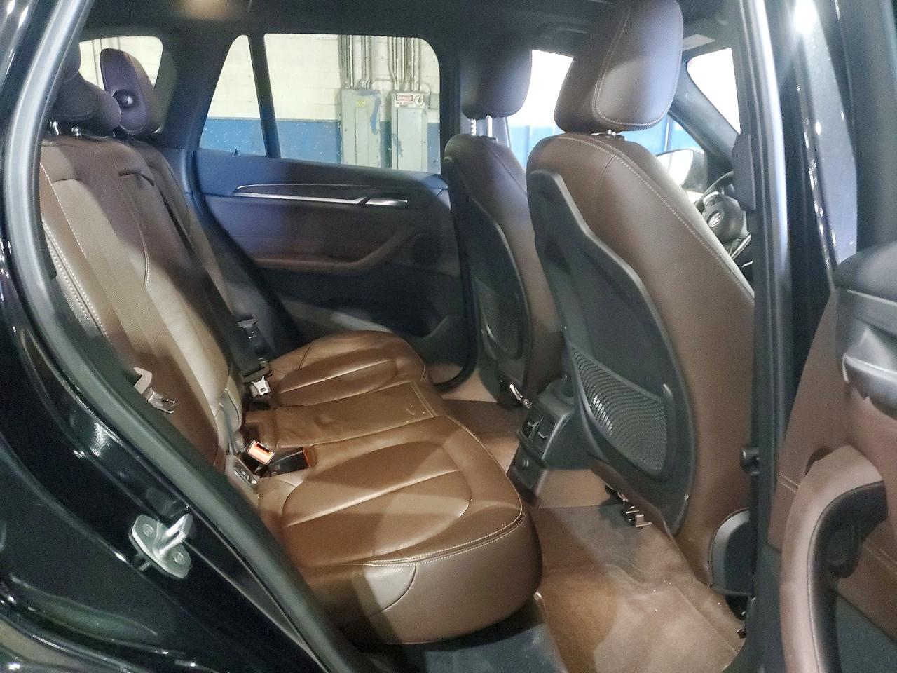 2016 BMW X1 XDRIVE28I photo 11