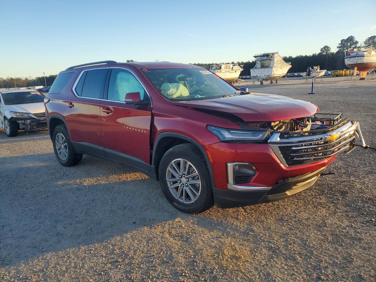2023 CHEVROLET TRAVERSE LT photo 4