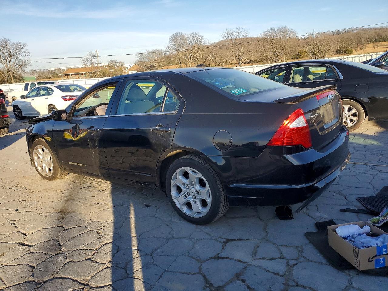 2011 FORD FUSION SE photo 2