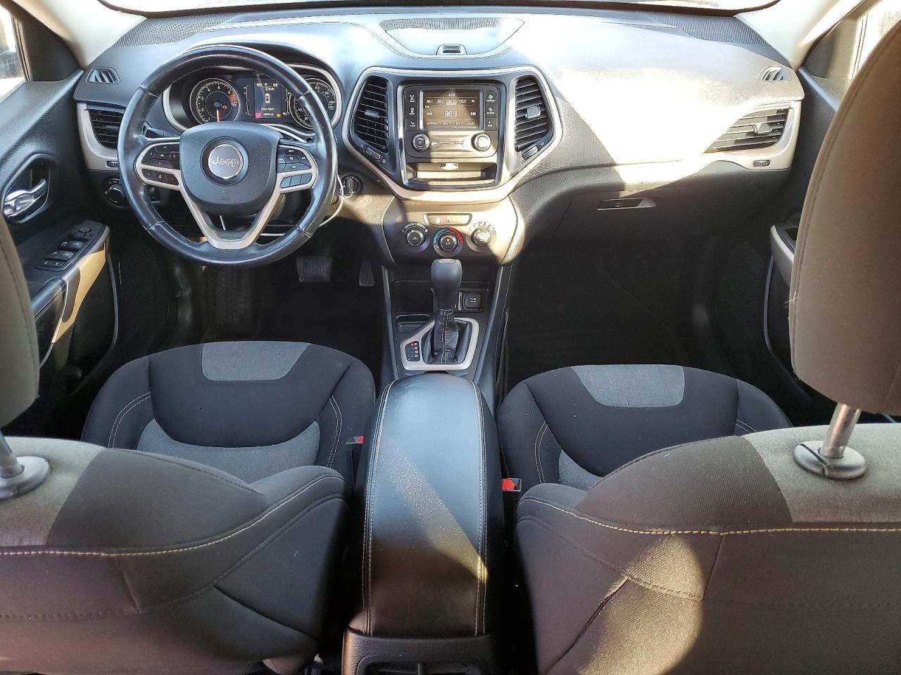 2017 JEEP CHEROKEE SPORT photo 8