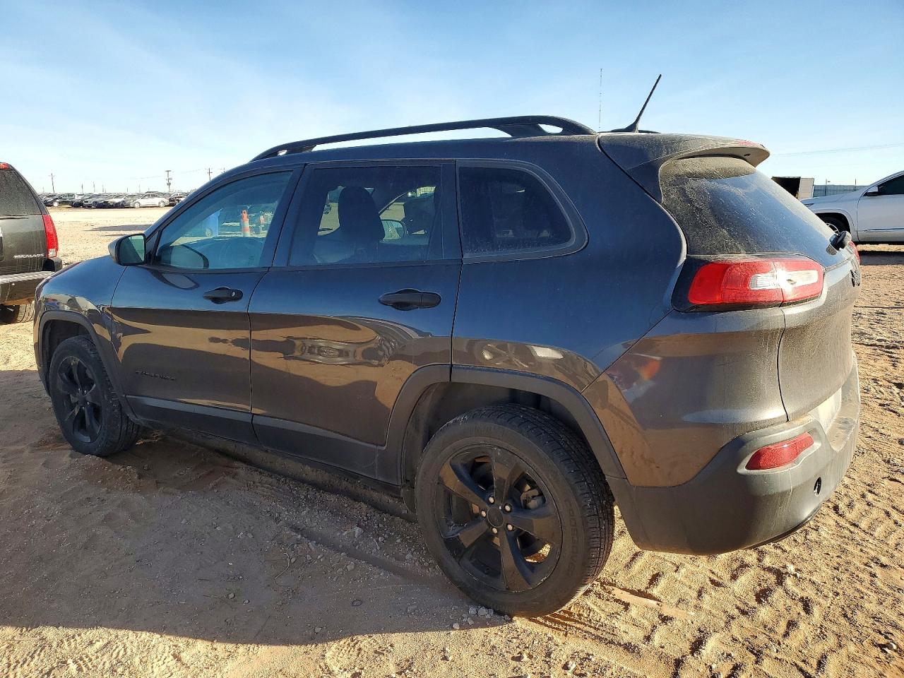 2017 JEEP CHEROKEE SPORT photo 2