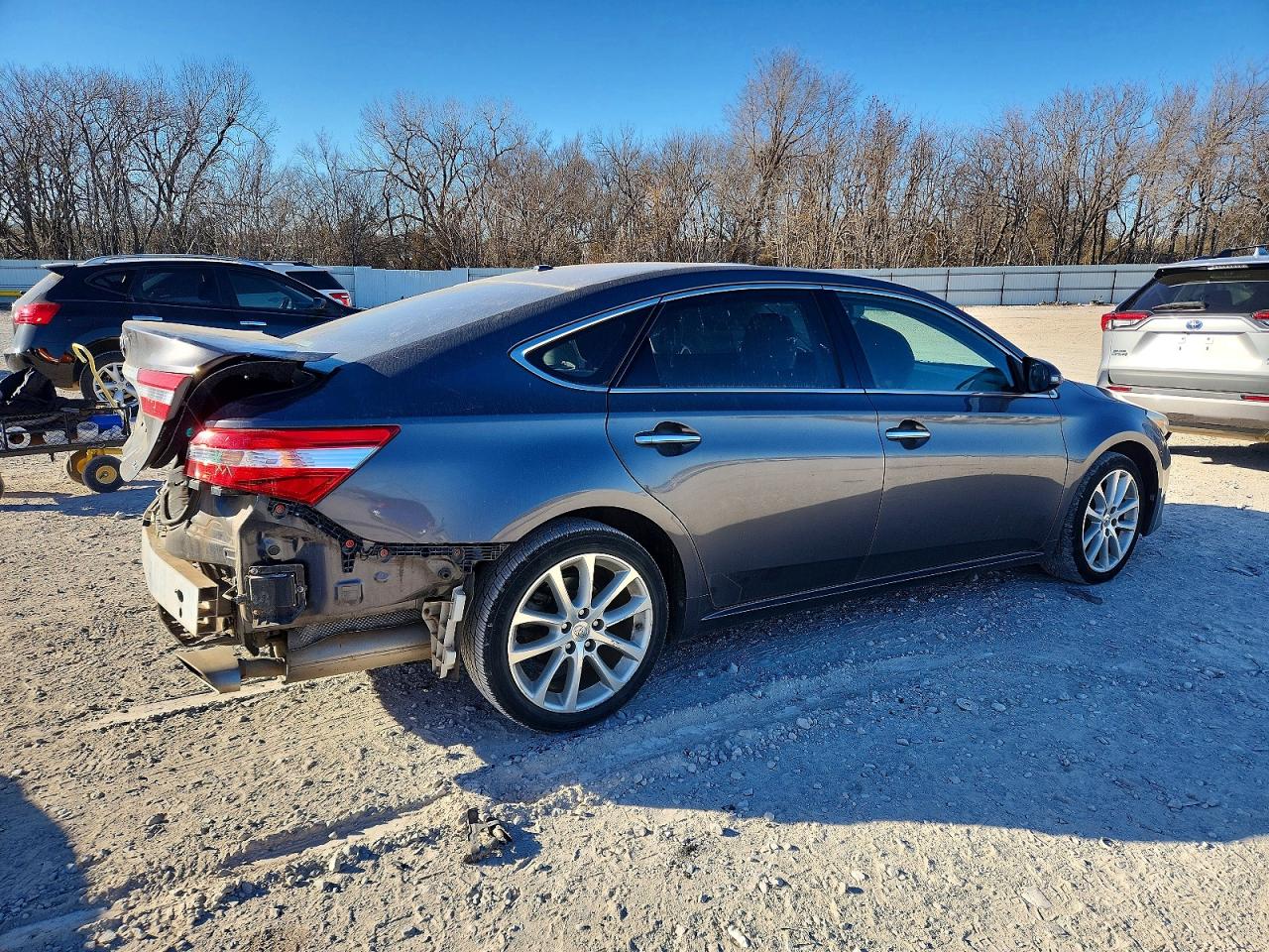 2013 TOYOTA AVALON BASE photo 3