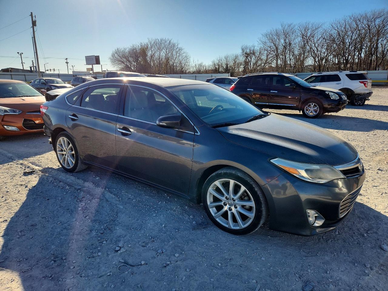 2013 TOYOTA AVALON BASE photo 4