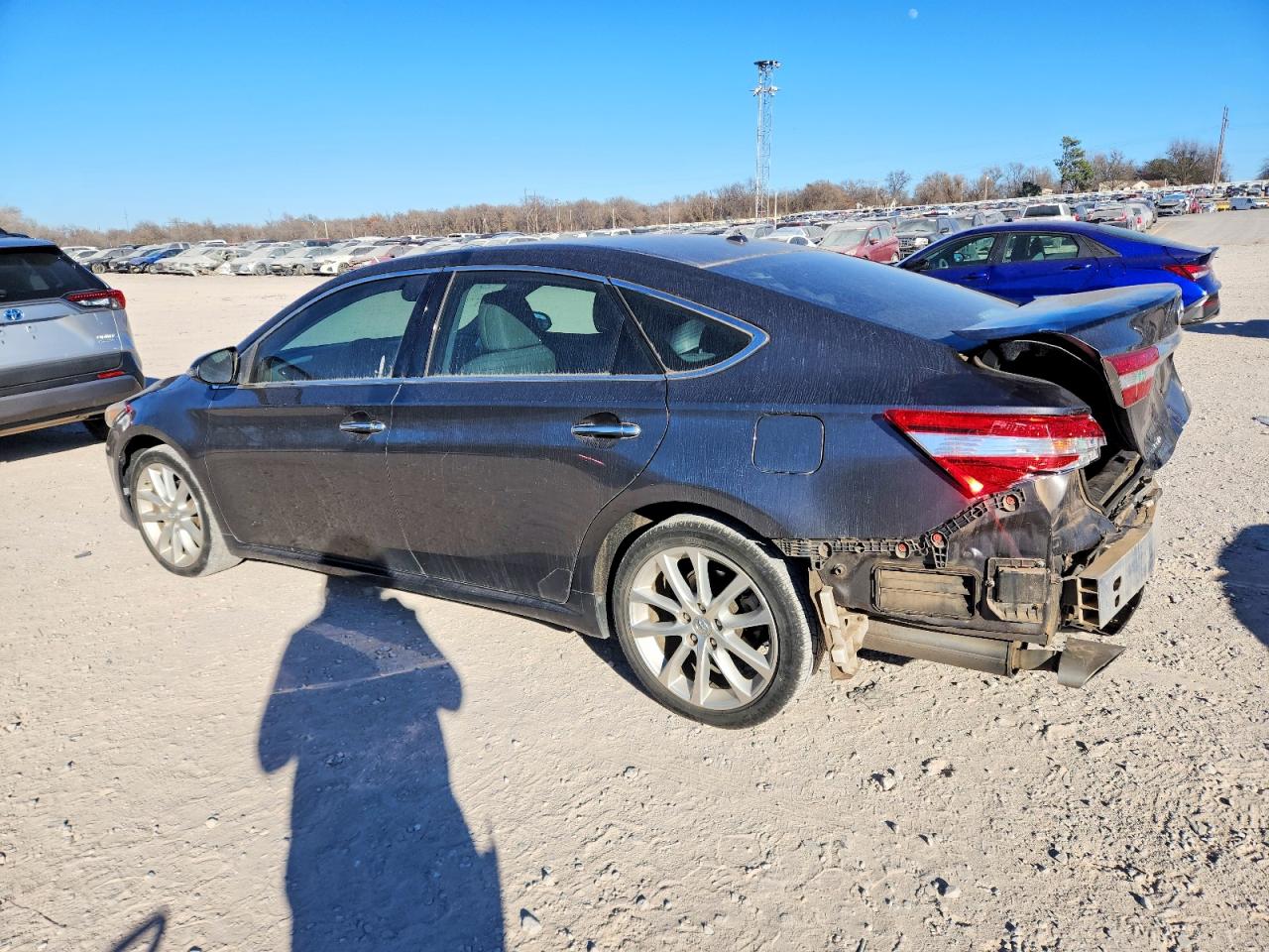 2013 TOYOTA AVALON BASE photo 2