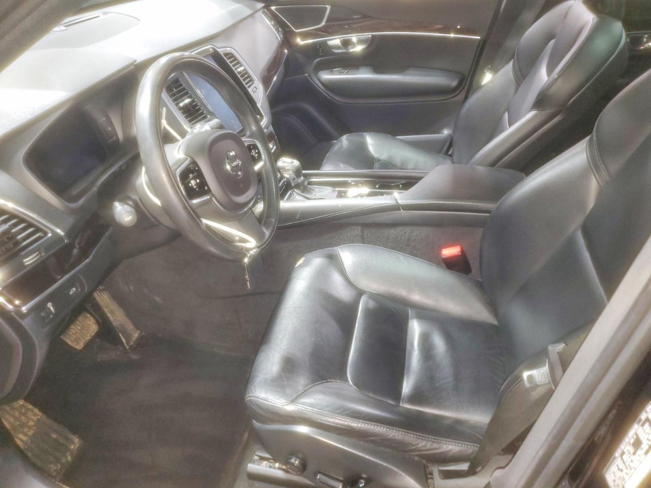 2019 VOLVO XC90 T5 MOMENTUM photo 7