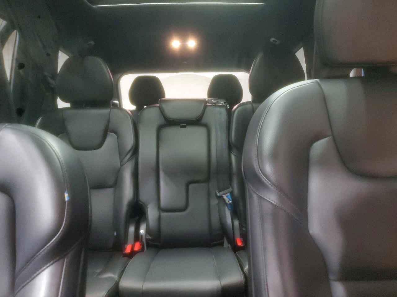 2019 VOLVO XC90 T5 MOMENTUM photo 10
