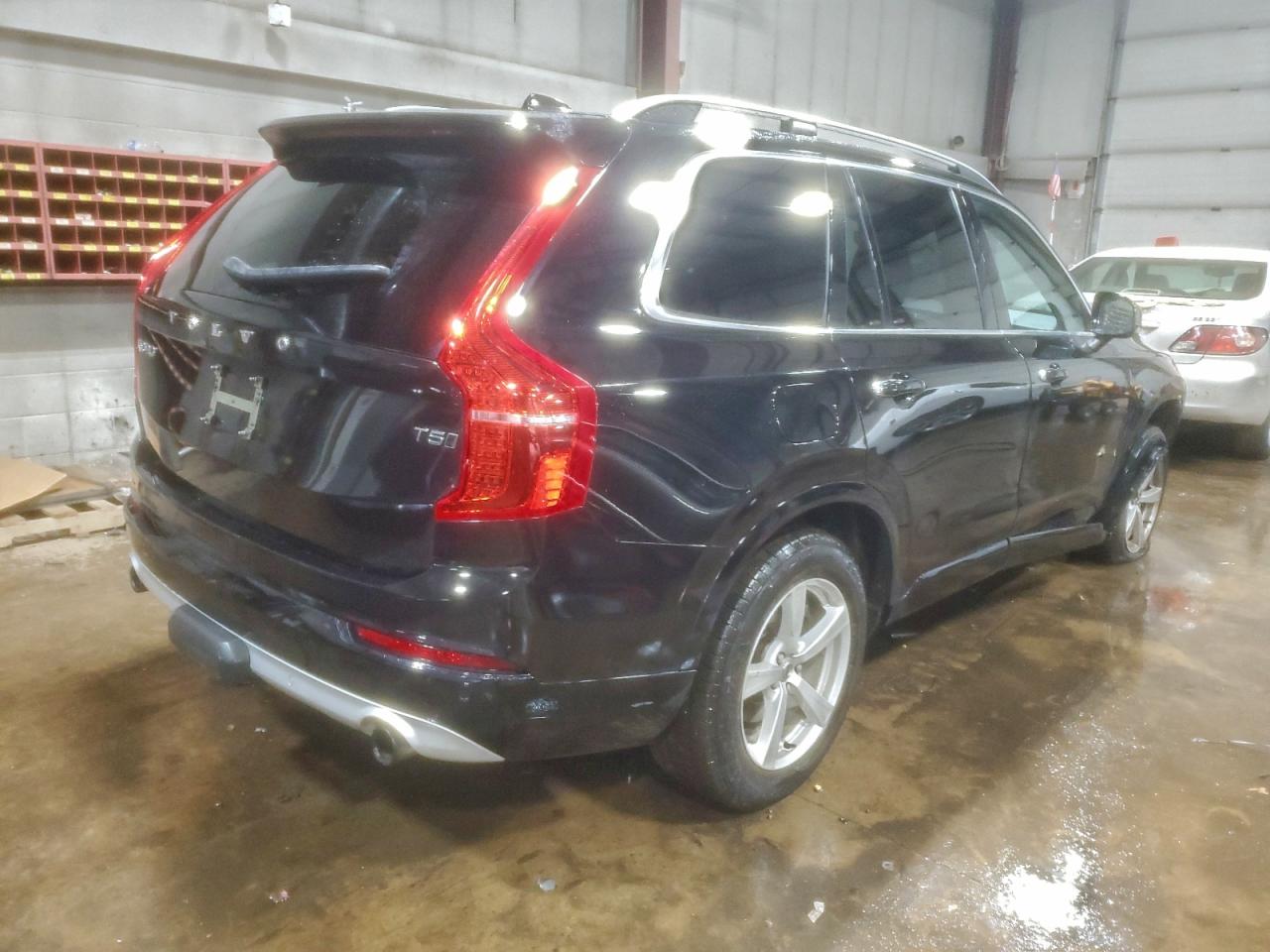 2019 VOLVO XC90 T5 MOMENTUM photo 3