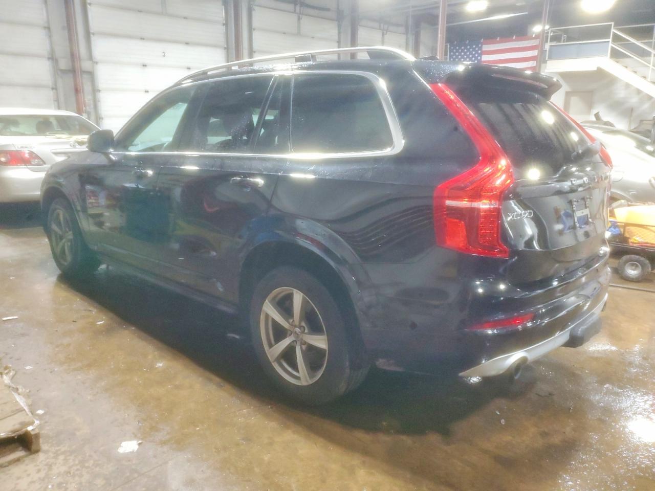 2019 VOLVO XC90 T5 MOMENTUM photo 2