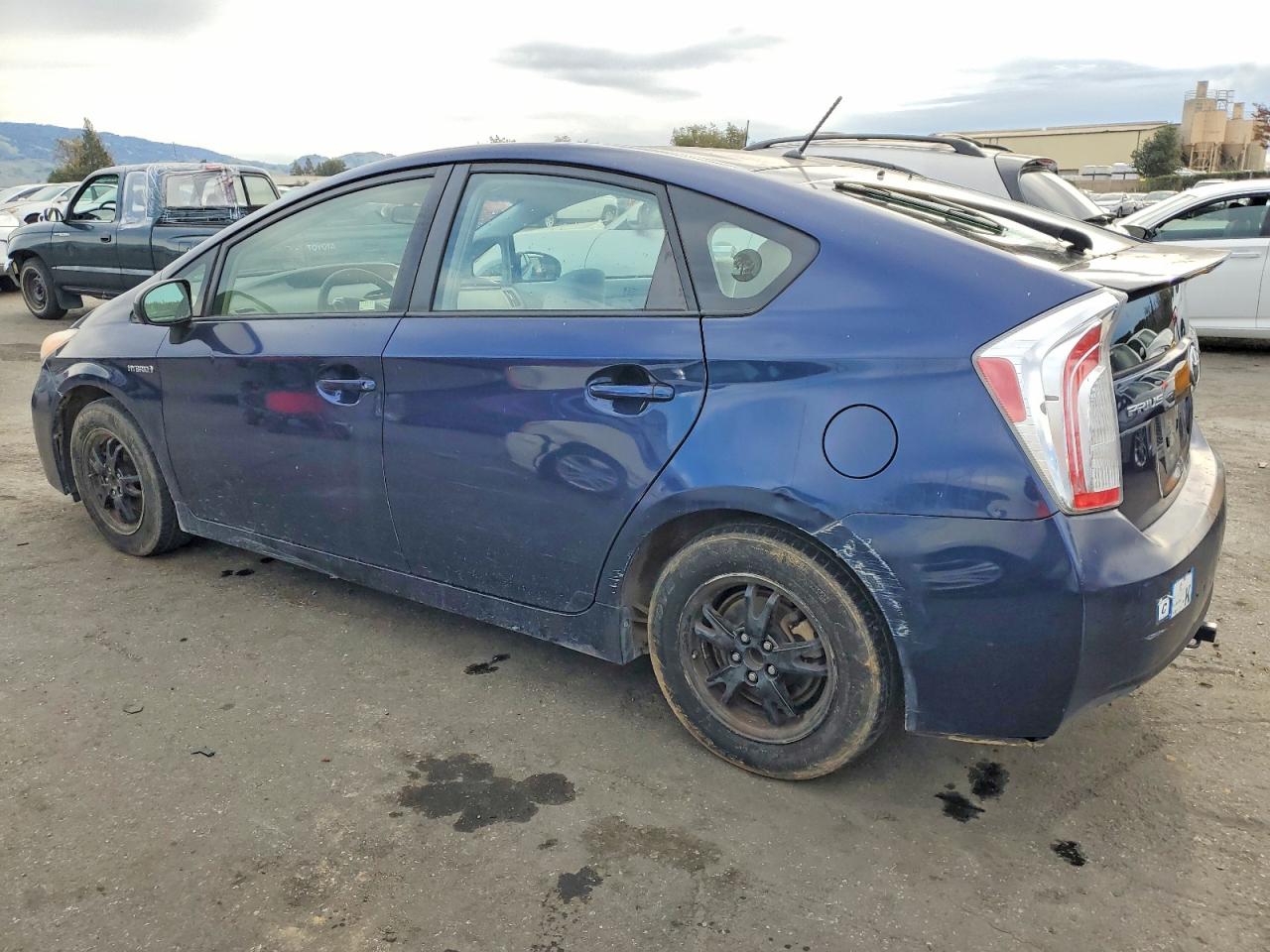 2012 TOYOTA PRIUS photo 2