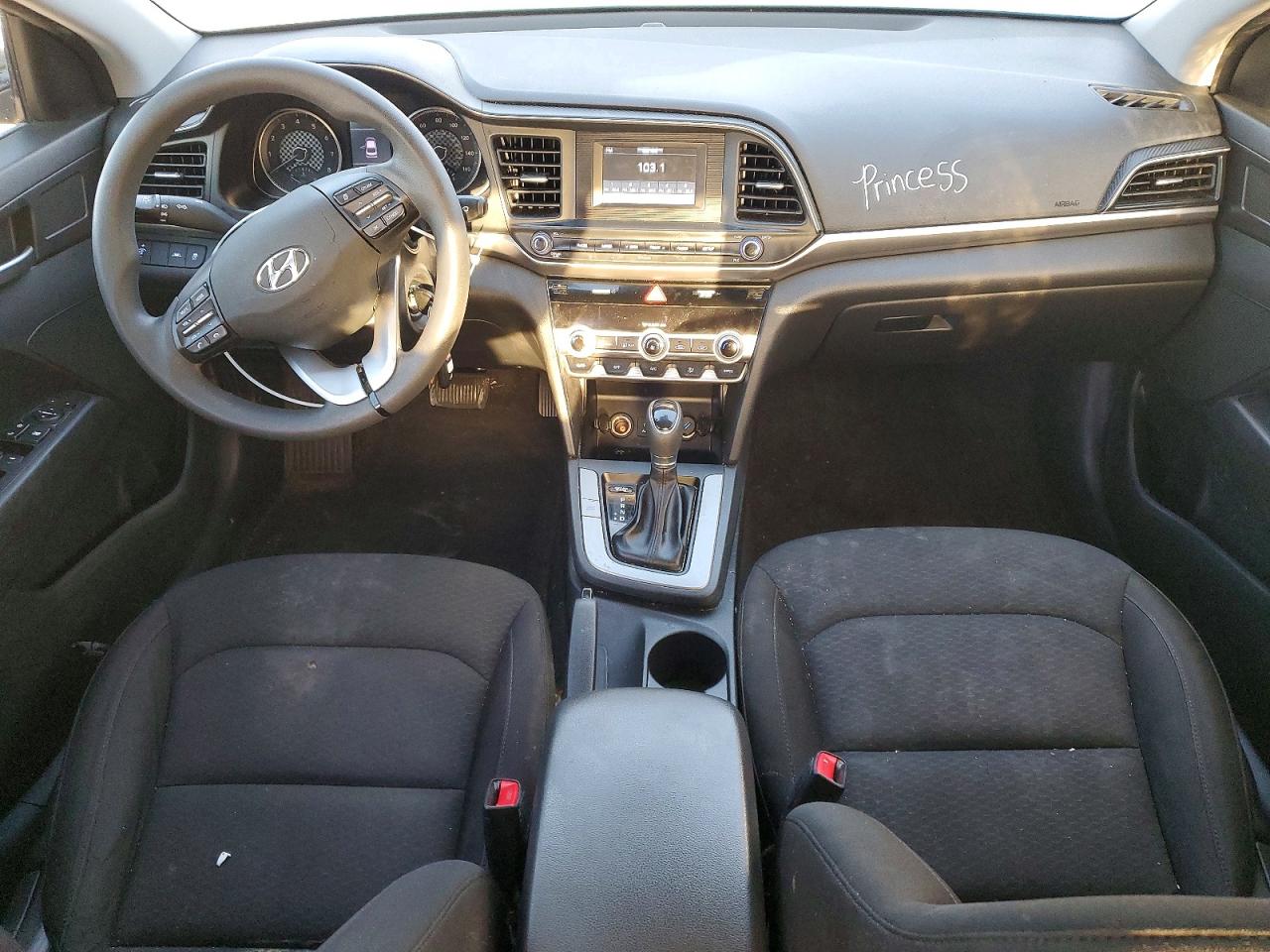 2020 HYUNDAI ELANTRA SE photo 8