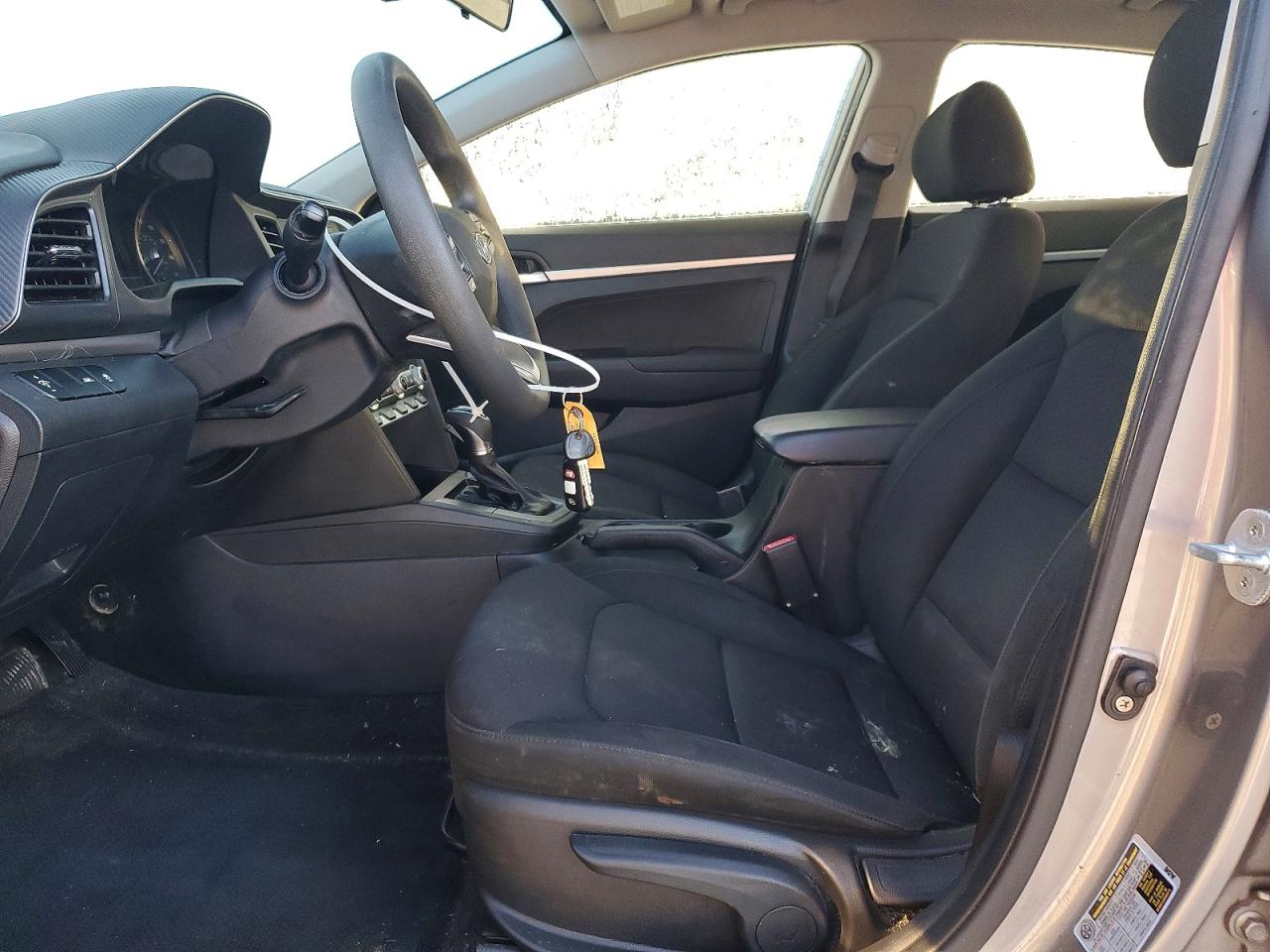 2020 HYUNDAI ELANTRA SE photo 7