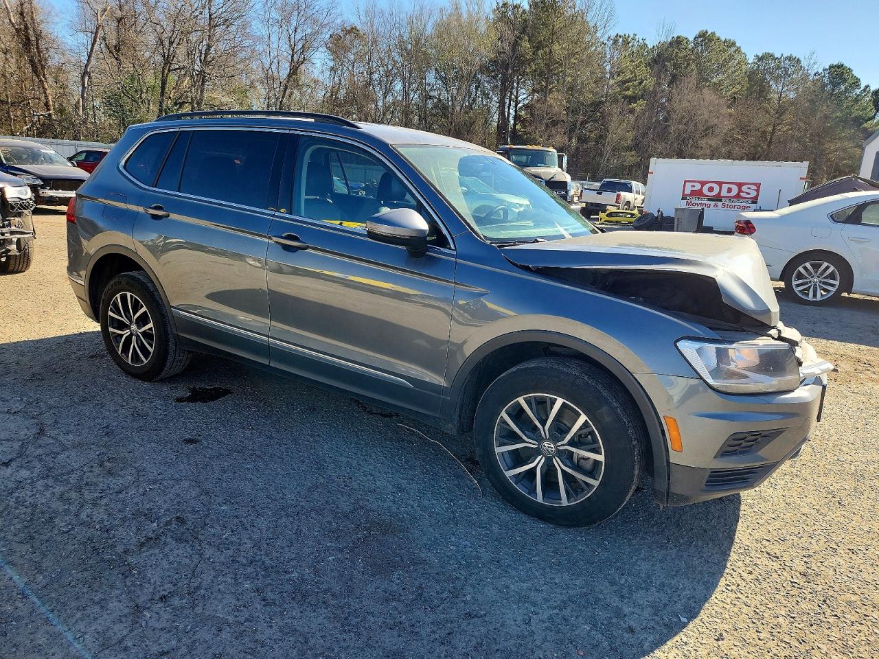 2020 VOLKSWAGEN TIGUAN SE photo 4