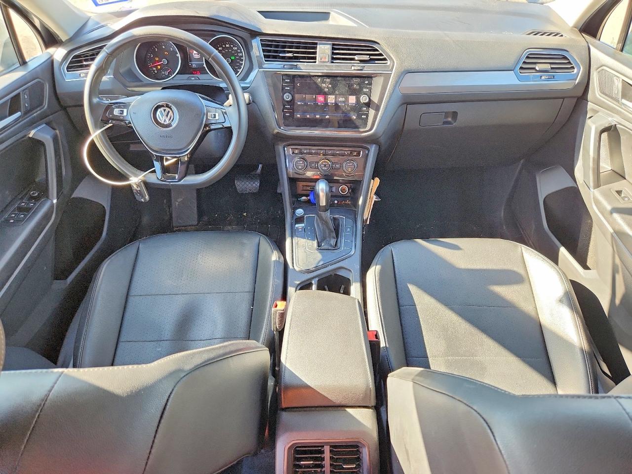 2020 VOLKSWAGEN TIGUAN SE photo 8