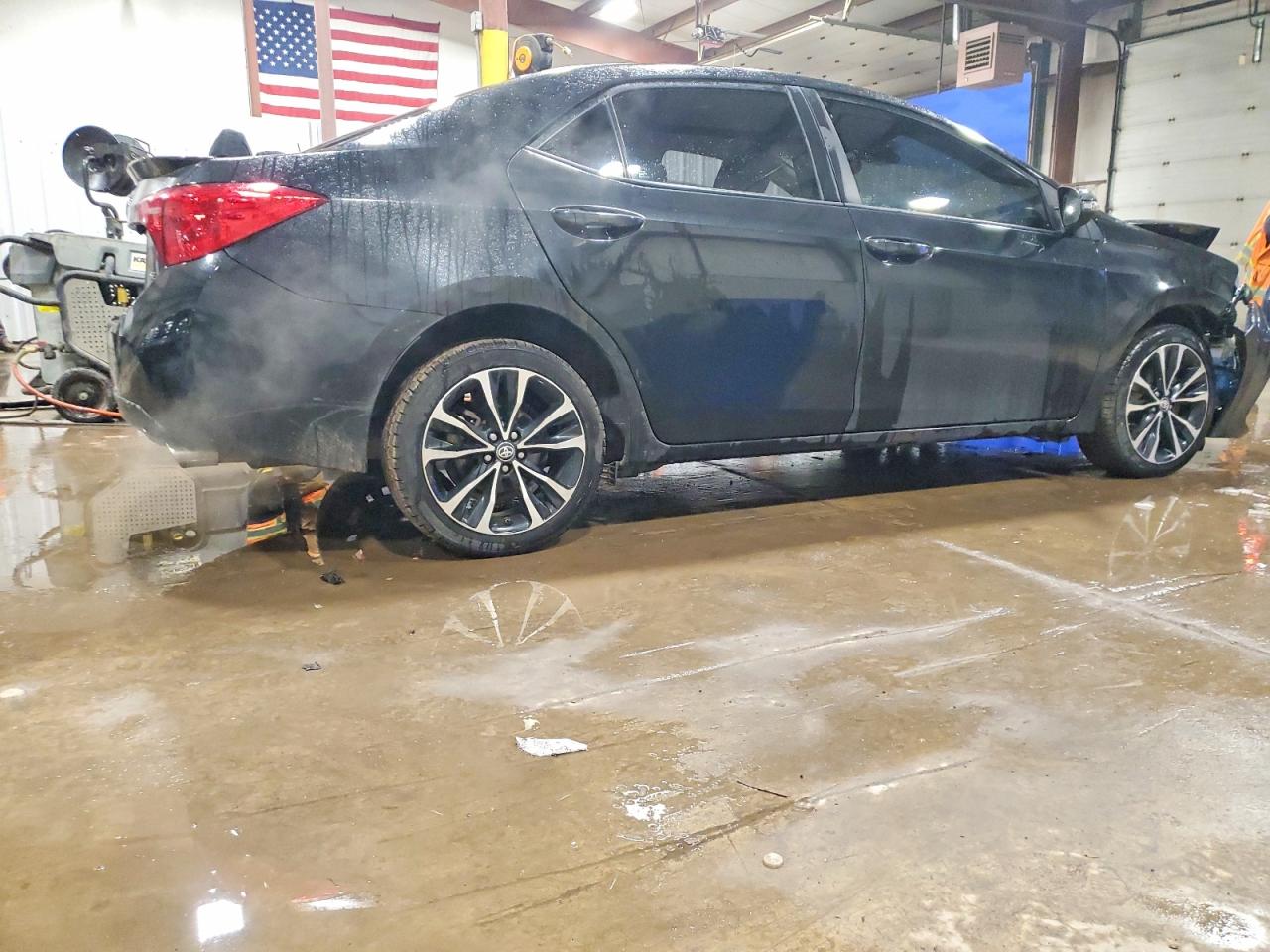 2018 TOYOTA COROLLA L photo 3