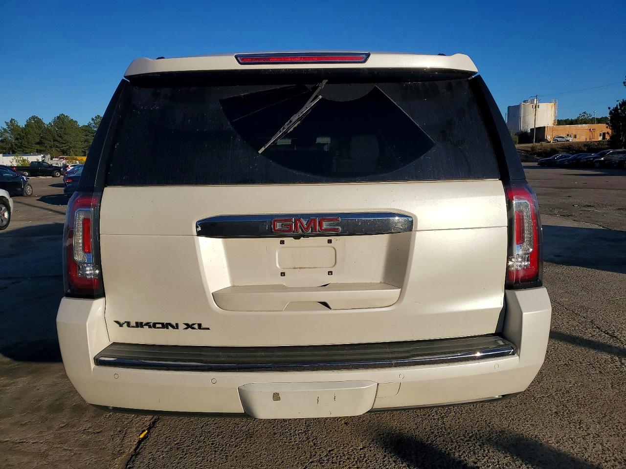 2015 GMC YUKON XL DENALI photo 21