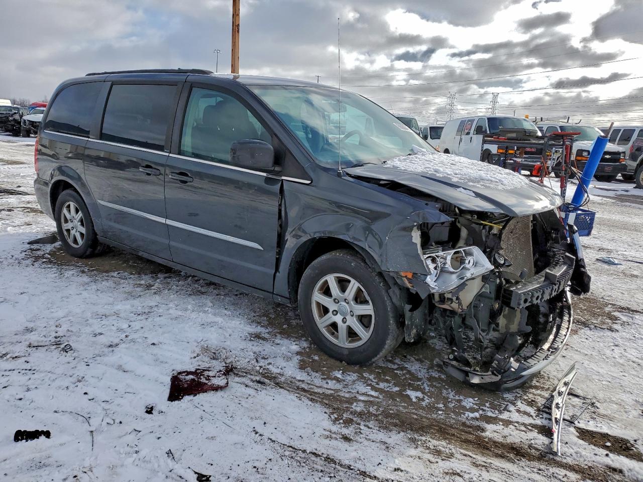 2012 CHRYSLER TOWN & COUNTRY TOURING photo 4