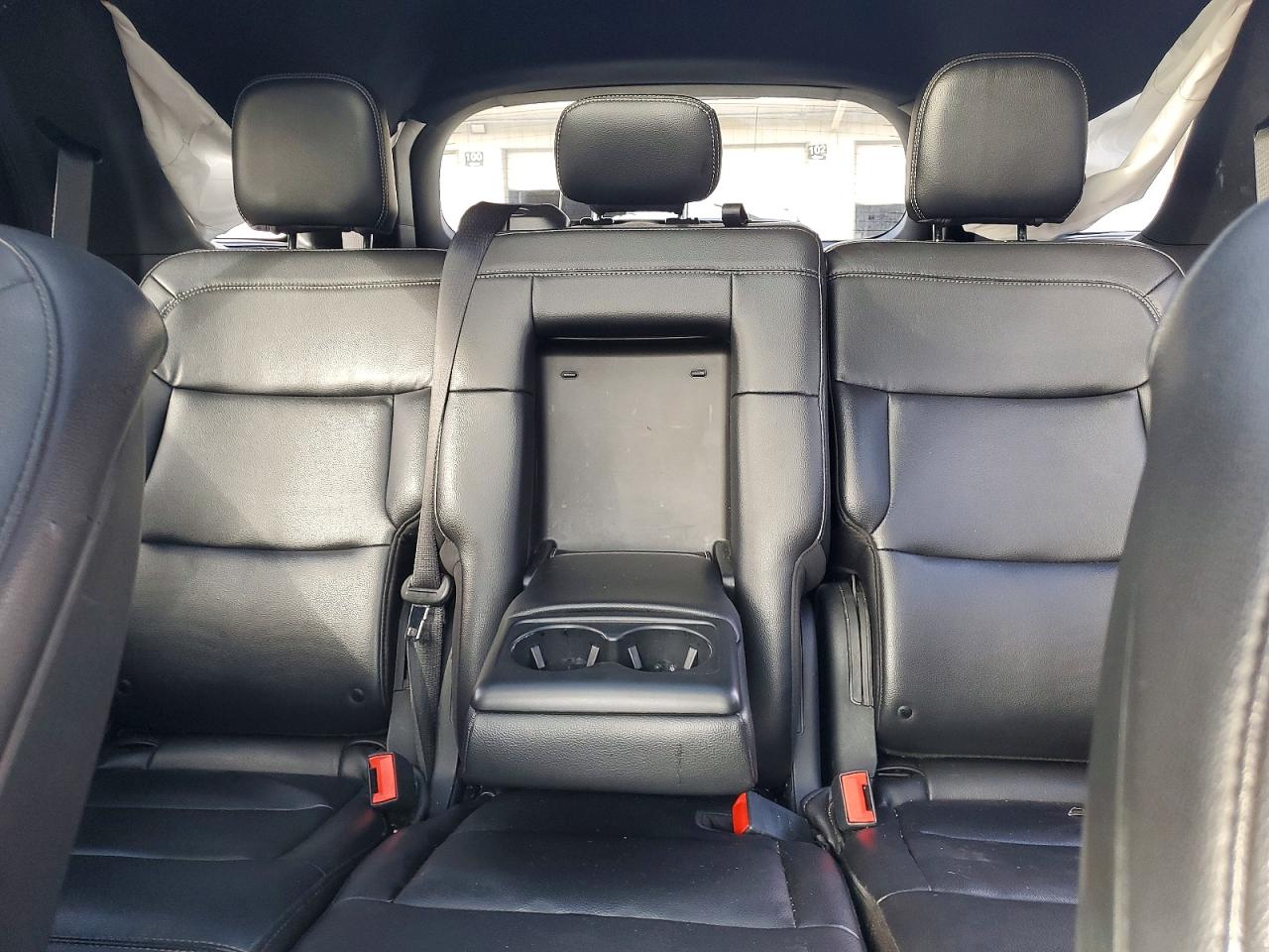 2020 FORD EXPLORER photo 19