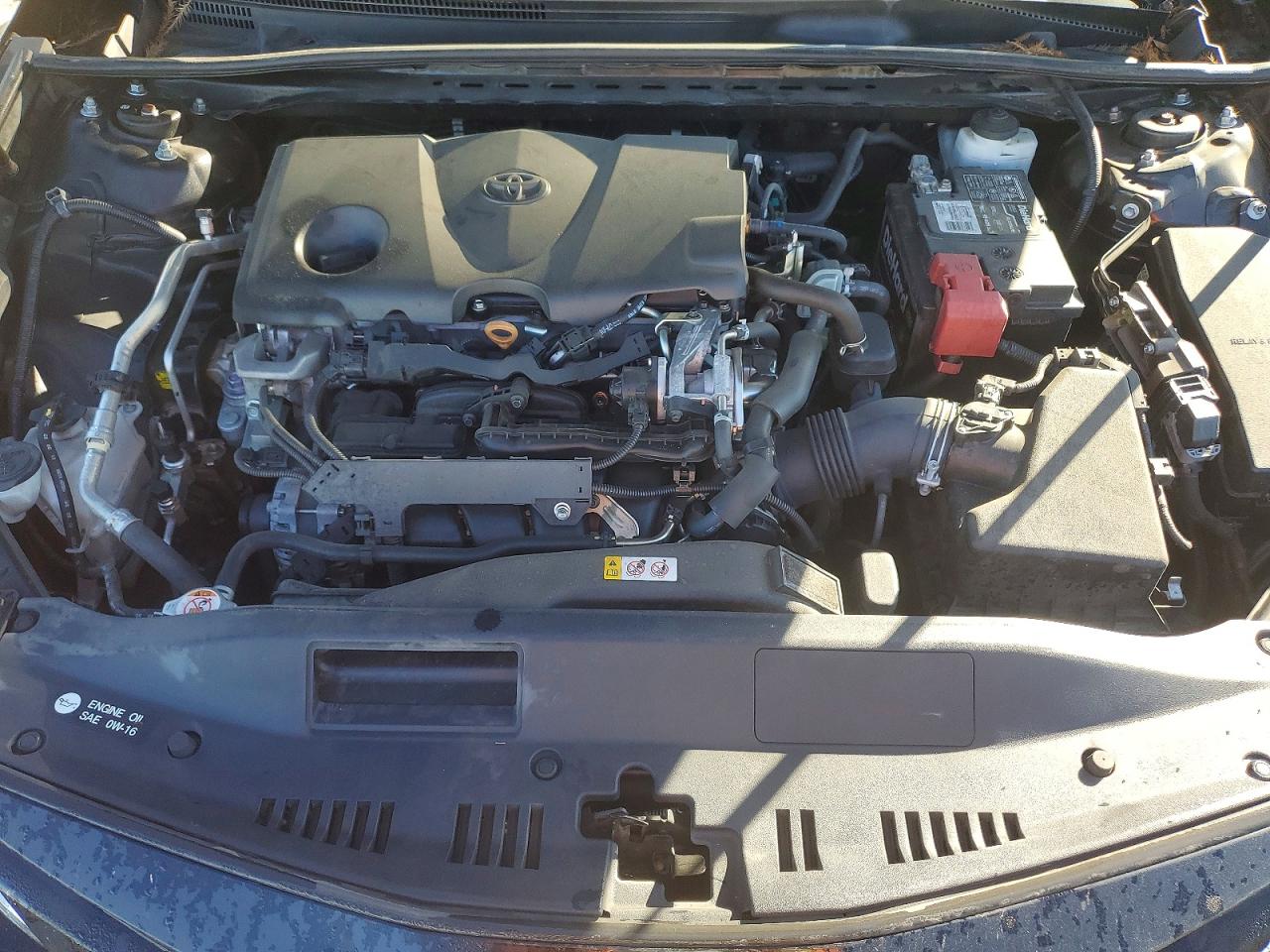 2020 TOYOTA CAMRY LE photo 11