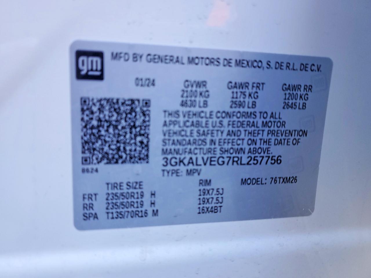2024 GMC TERRAIN SLT photo 13