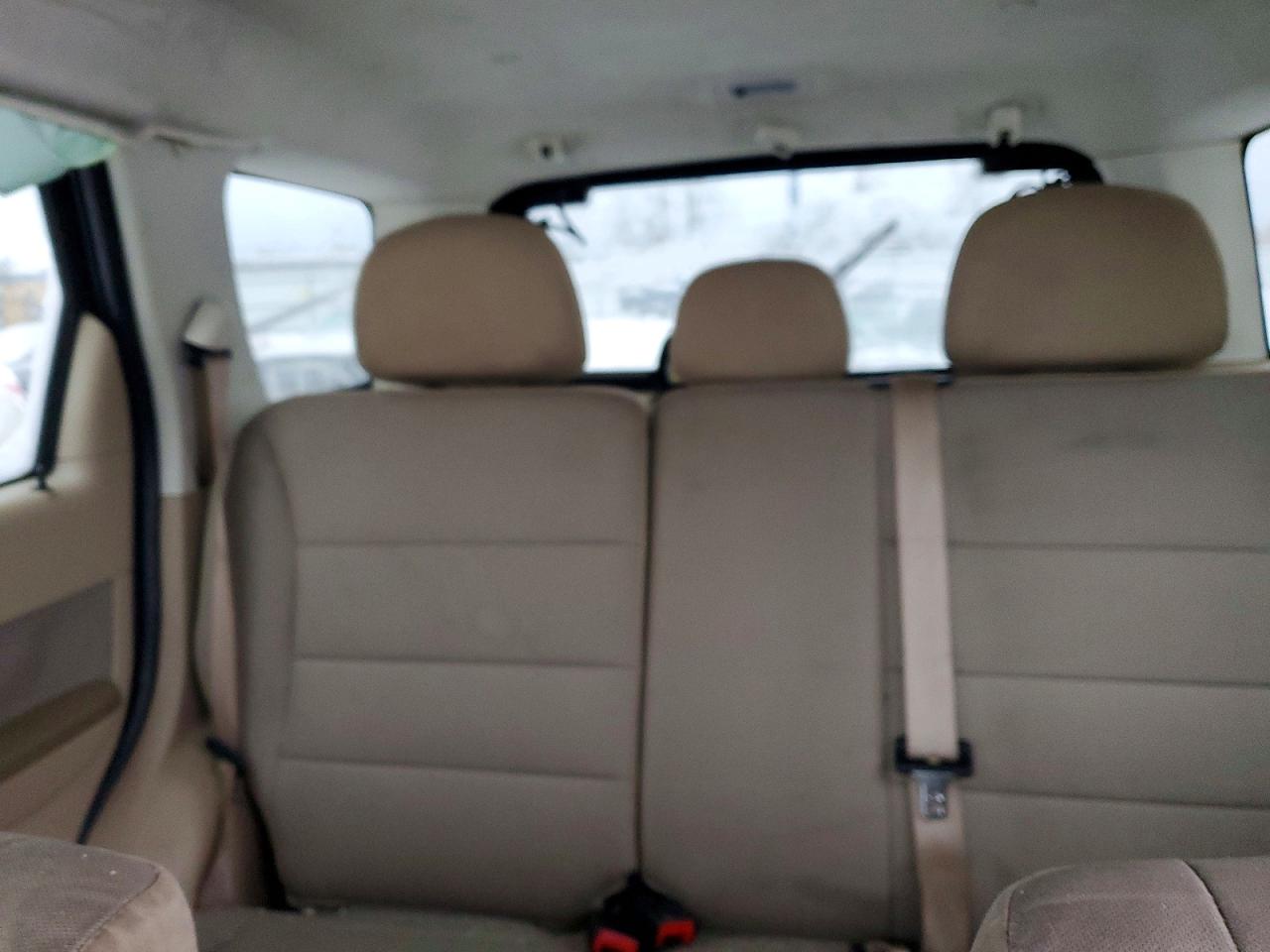 2010 FORD ESCAPE XLT photo 19