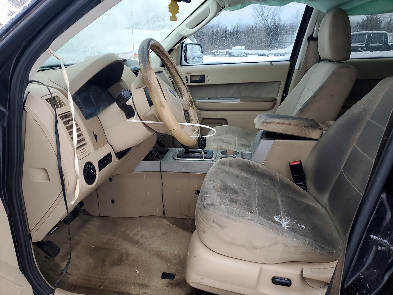 2010 FORD ESCAPE XLT photo 13