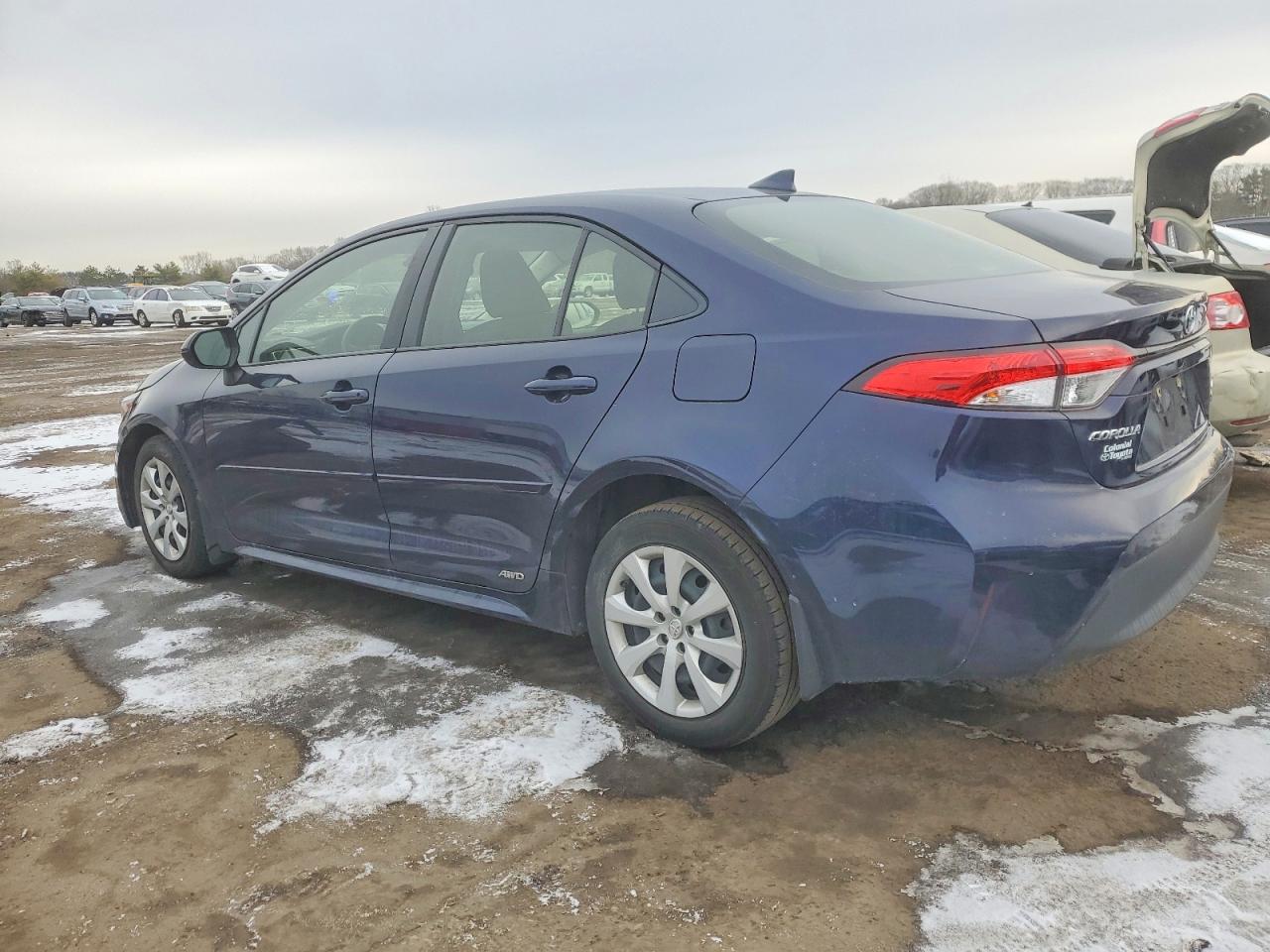 2023 TOYOTA COROLLA LE photo 2