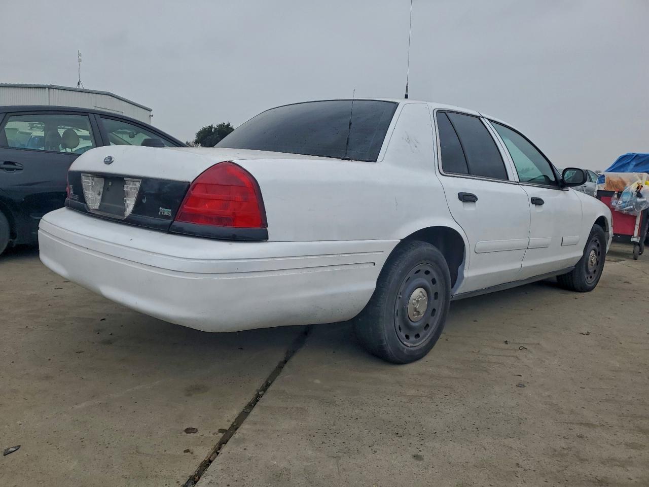 2004 FORD CROWN VICTORIA POLICE INTERCEPTOR photo 3
