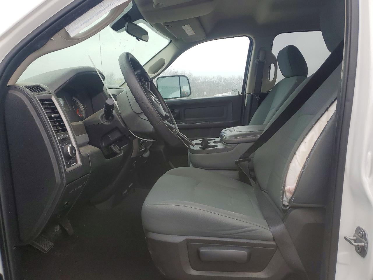 2017 RAM 1500 ST photo 7