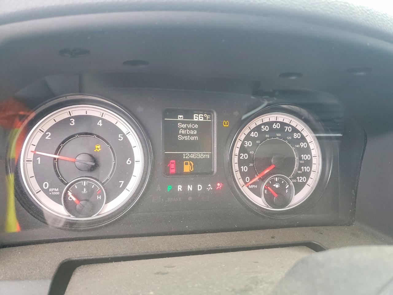 2017 RAM 1500 ST photo 9