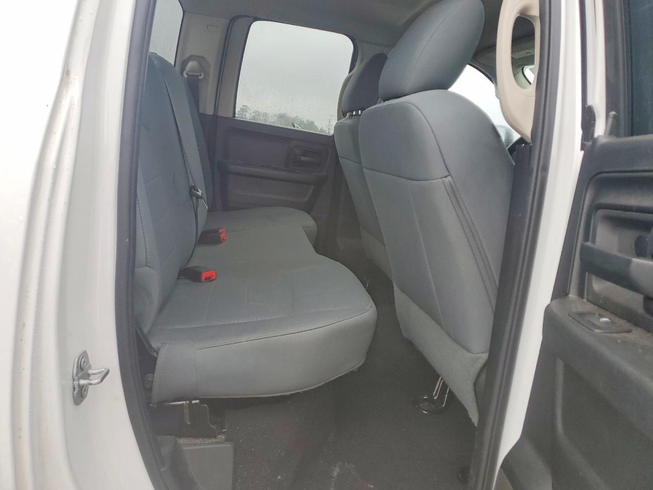 2017 RAM 1500 ST photo 10