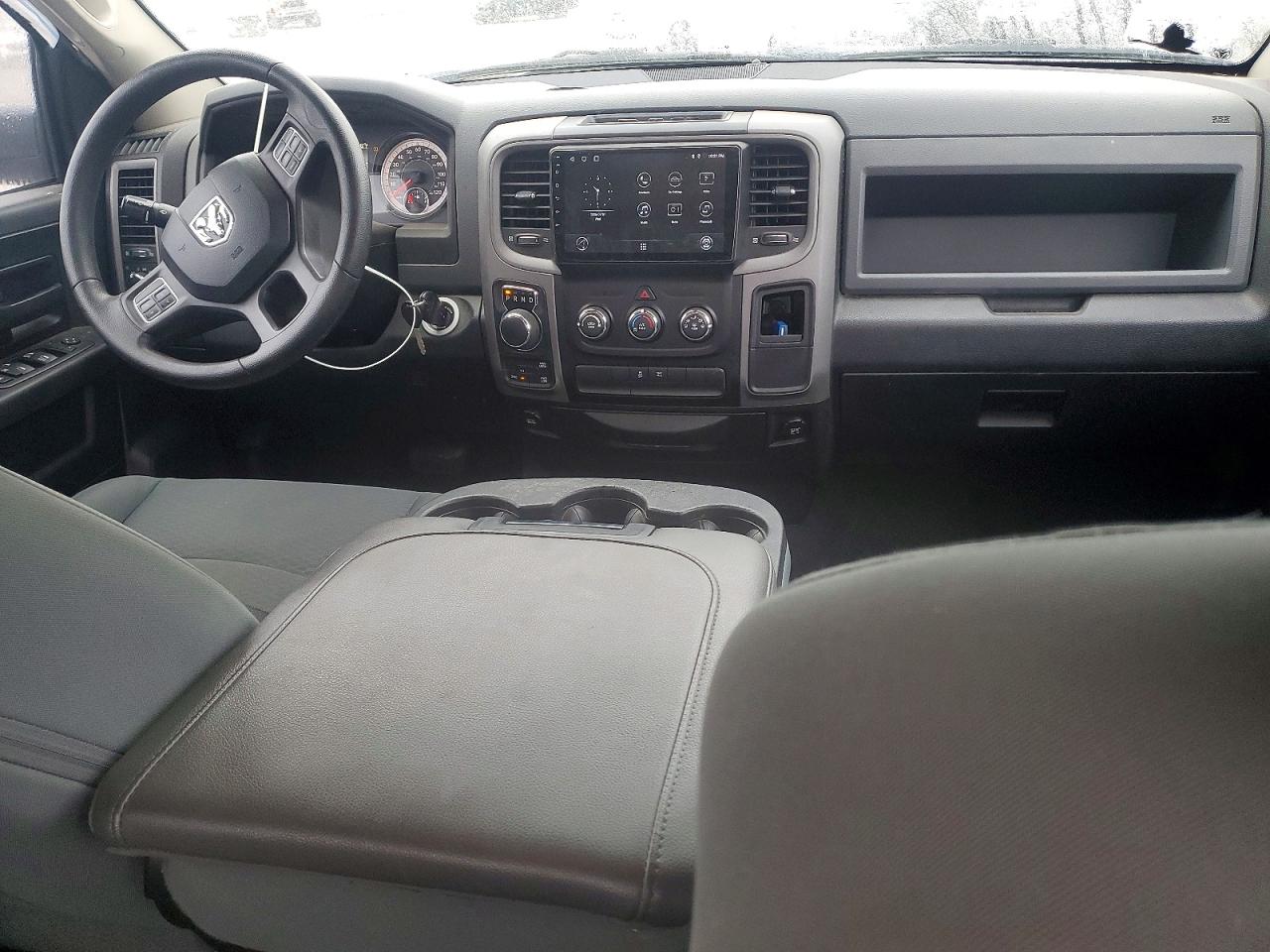 2017 RAM 1500 ST photo 8