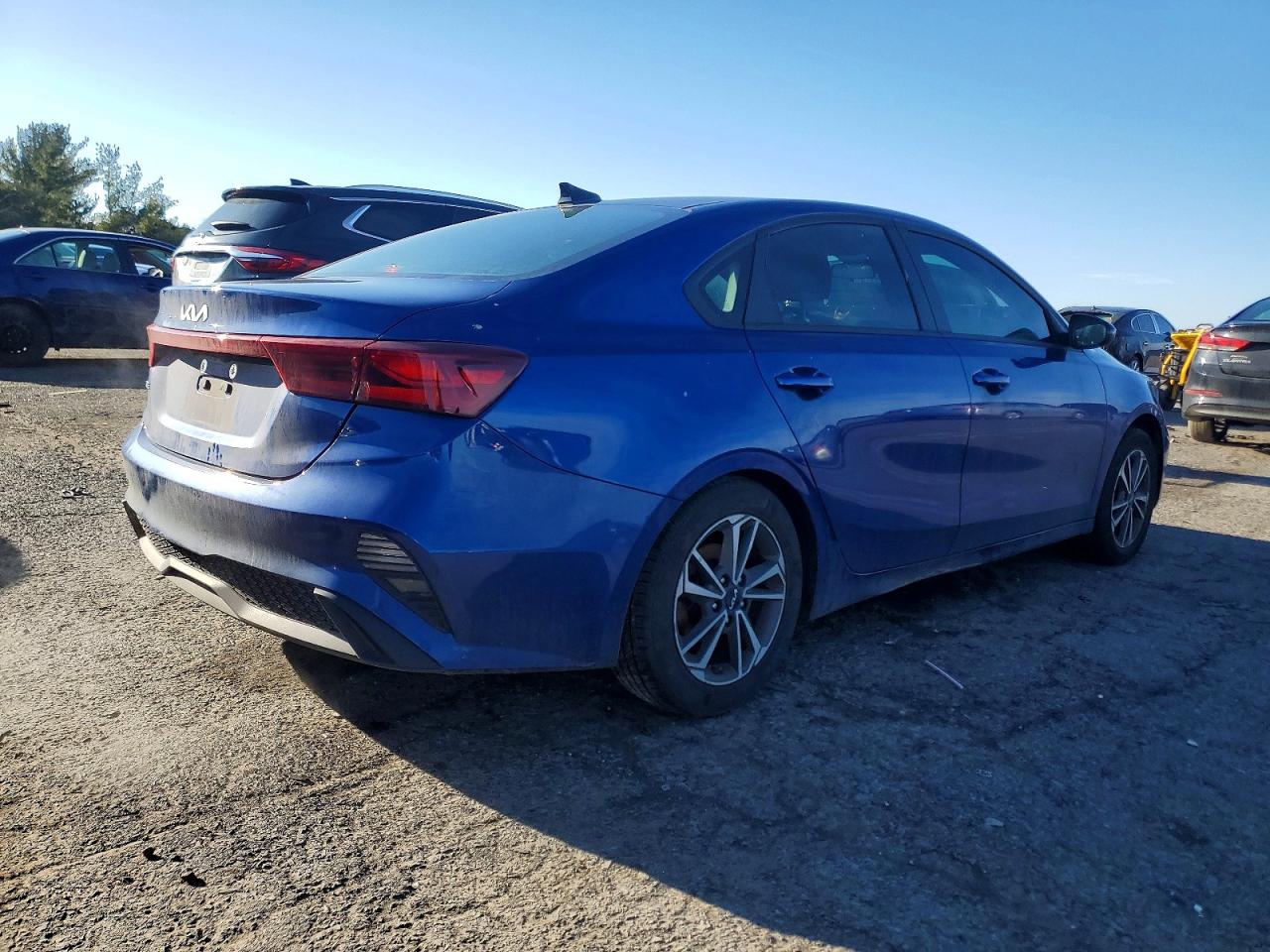 2024 KIA FORTE LX photo 3