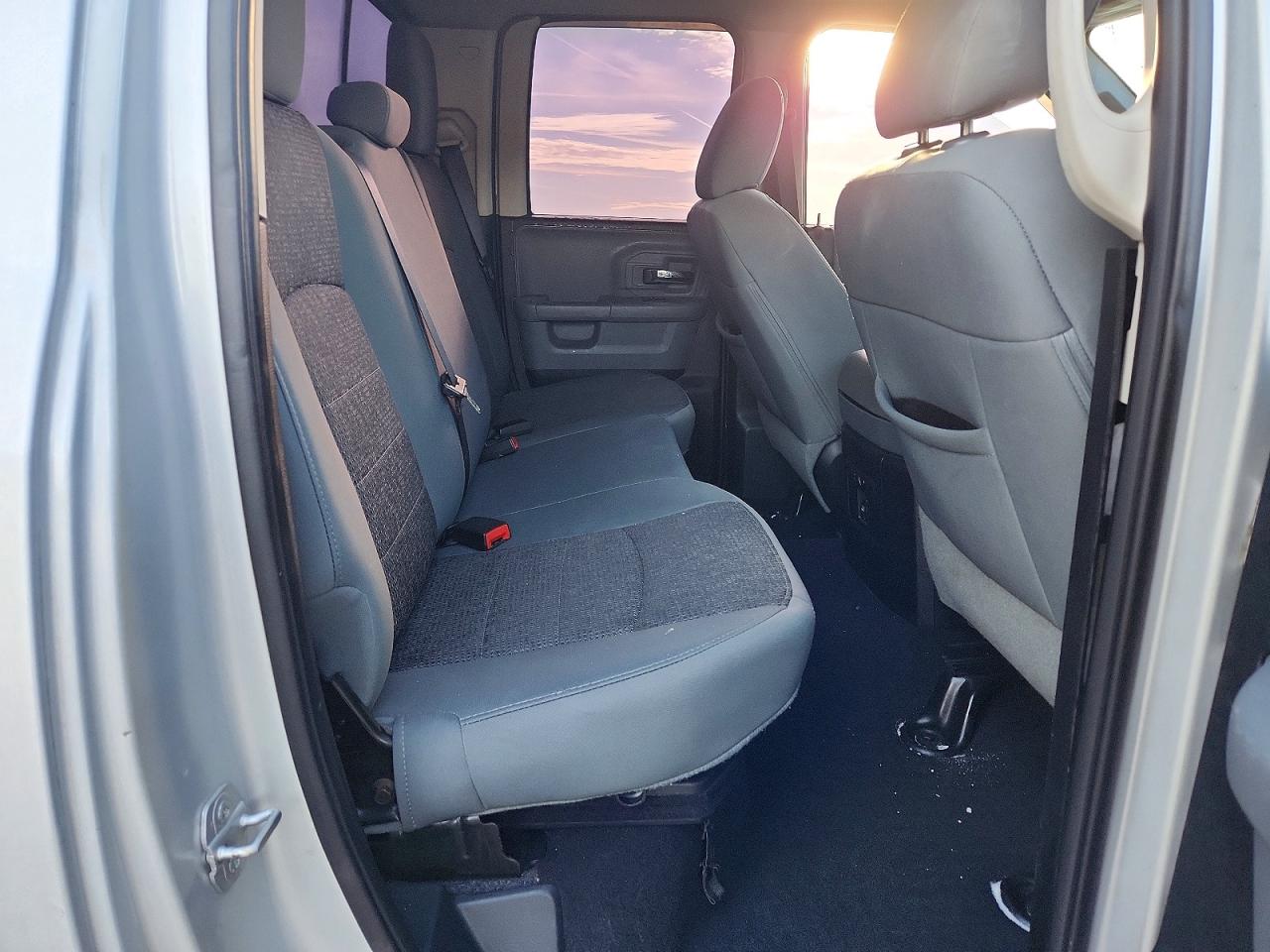 2015 RAM 1500 SLT photo 10