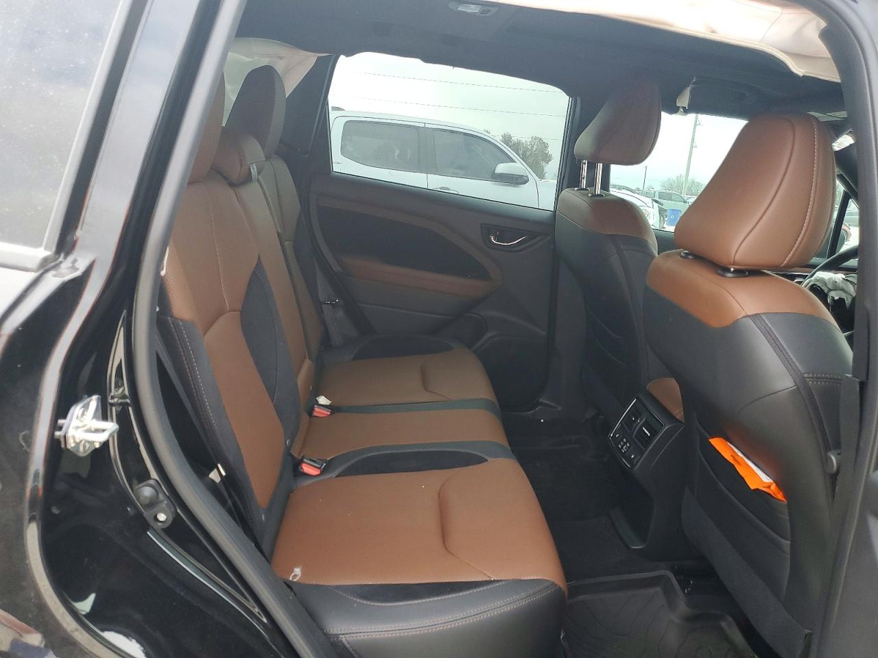 2025 SUBARU FORESTER TOURING photo 11