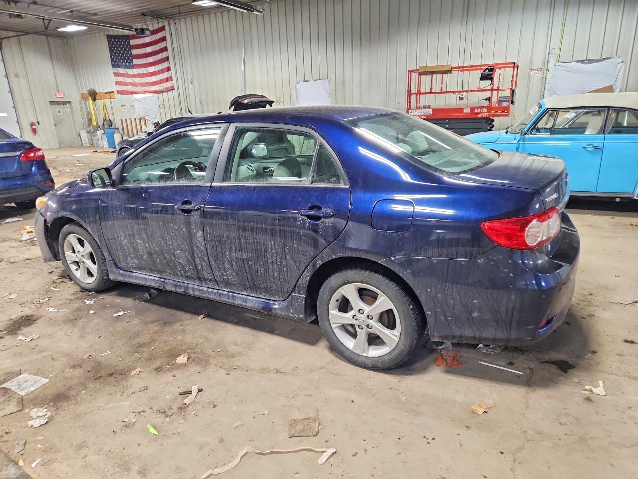 2013 TOYOTA COROLLA BASE photo 2