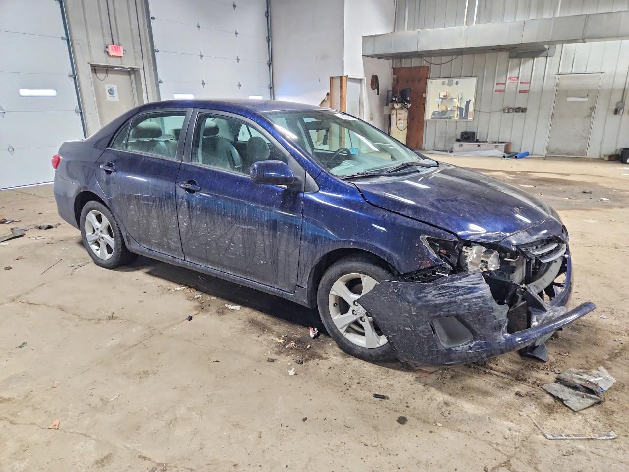 2013 TOYOTA COROLLA BASE photo 4