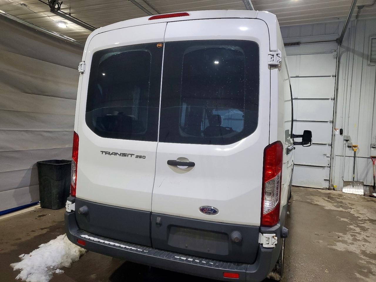 2016 FORD TRANSIT T-250 photo 6