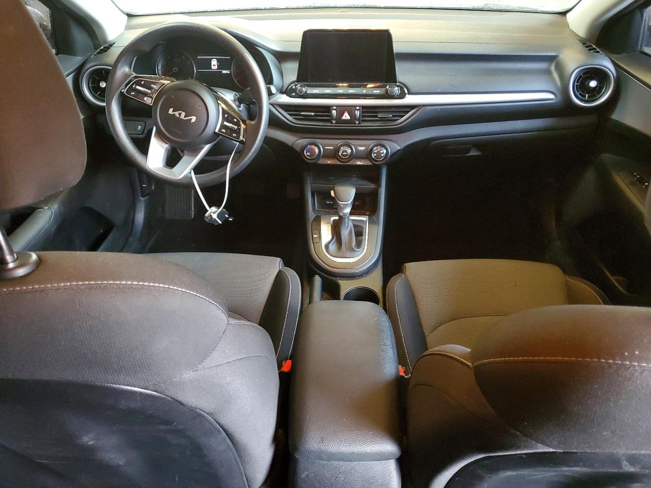 2024 KIA FORTE LX photo 15