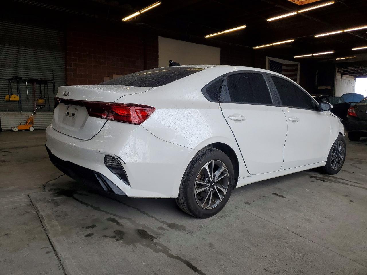 2024 KIA FORTE LX photo 5